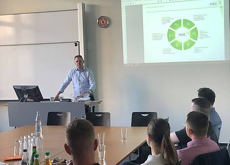 Alexander Frank von der HSC beim ,,Meet the expert-Sicherheitsmanagement"
