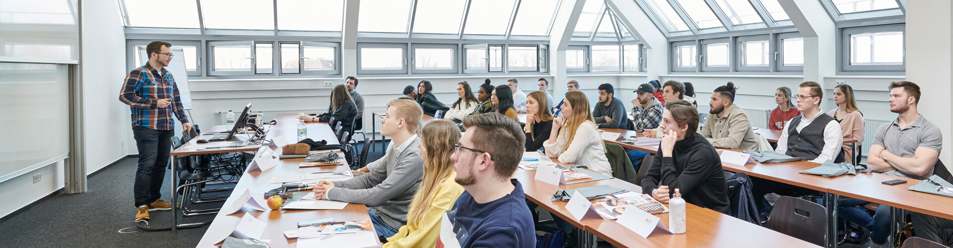 Vorbereitungskurse für das Studium an der NBS